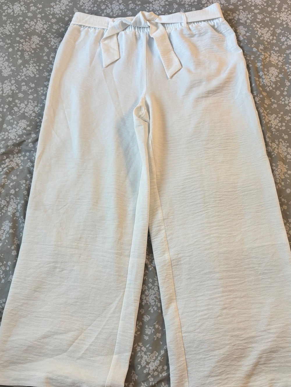 Women's Casual Wide-Leg Pull-On Jeans with Waist Tie — White